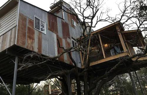 Luxury Tree House Rental in Lindale Ideal for Glamping in Texas - Foto 17