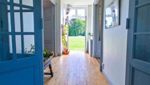 La Breteche-Le château et les dépendances - Photo 5, Lobby or reception