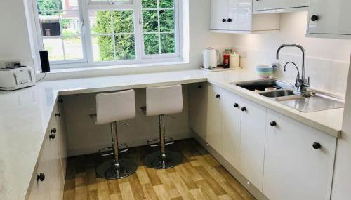 Lovekush Epsom Banstead Surrey. Views over London - Foto 4