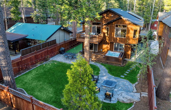 Washoe Chalet by Avantstay Game Room, Hot Tub, Putting Green & Fire Pit - Foto 43