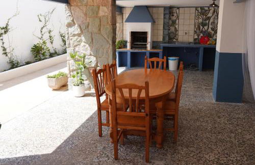 Newly furnished cozy house next to the beach - Foto 24