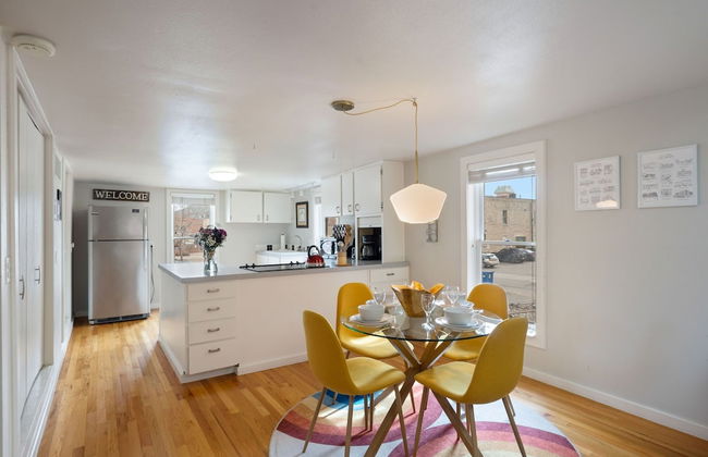 Pine Street Loft –Just steps from Old Town Square! - Photo 23