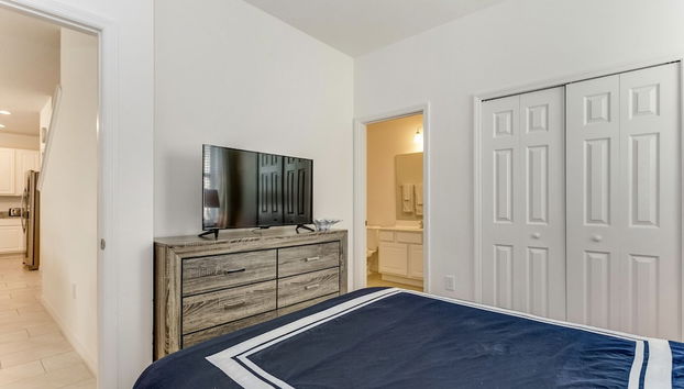 Beautiful 9 bedroom pool home located in the Solterra Resort! 9 Home by RedAwning - Foto 5, Habitación