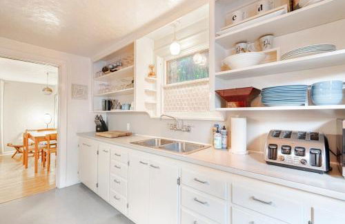 Jackson Star, A MidCentury Dream - Photo 19