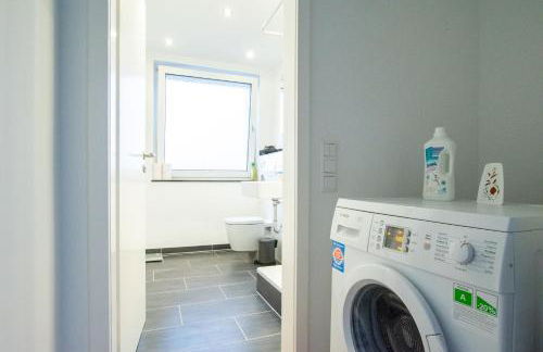 Tolstov Apartments - 1 or 3 Room Apartments with Balcony - 20 Min Messe DUS & Airport DUS - Foto 52