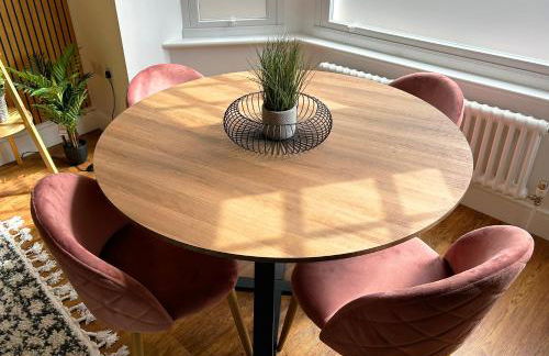 1 Bed & 1 Sofa Bed Alpine Style Ground Floor Apartment - Foto 6