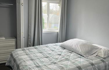 SEA Airport Coastal Home, located just 15 min from SeaTac Airport and 5 min from Des Moines Marina - Foto 7