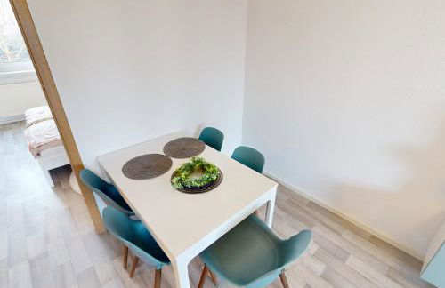 Moderner Plattenbaucharme mit WLAN - Foto 4