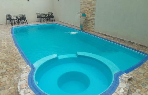 Hot Space - Photo 13