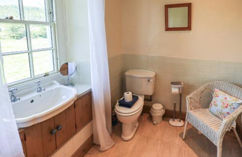 Ellis Howe - Photo 28