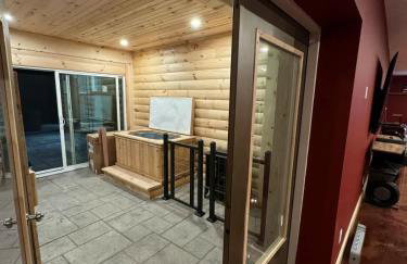 Majestic Cottage Estate with Indoor Heated Pool - Foto 21