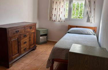 Casa Bueno- Sleeps 7 Private Pool & AirCon - Foto 6