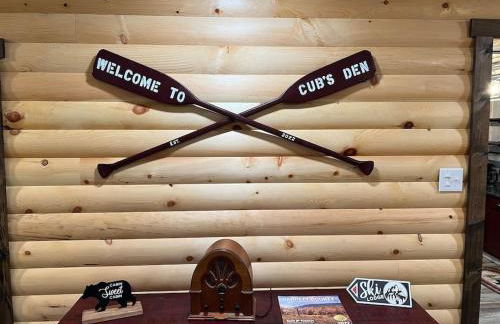 Cubs Den - Hot Tub- Walk to Lake- Fire Pit - Kayaks - Foto 10