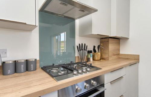 Meadow View - A Beautiful 3 Bed Apt With Stunning Countryside Views & Parking - Close To Ventnor, Shanklin & Sandown - 5 mins To Beach - Ideal For Friends, Families, & Business Stays - Dog Friendly - Foto 8