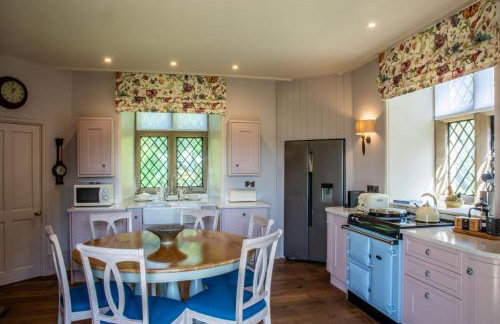 The Hunting Tower Chatsworth Estate - Photo 9