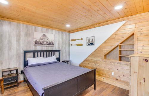 Lakefront Park Rapids Cabin with Decks and Boat Dock! - Foto 12