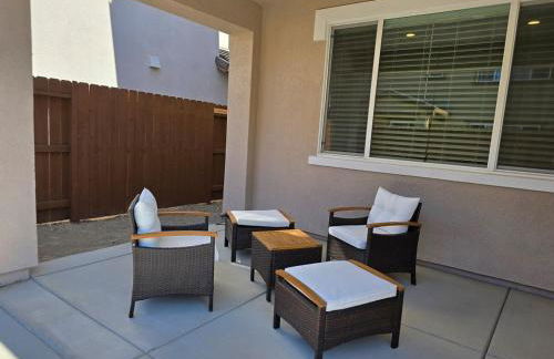 Beautiful Roseville Home - Quiet Neighborhood - Near Galleria Mall - Foto 35