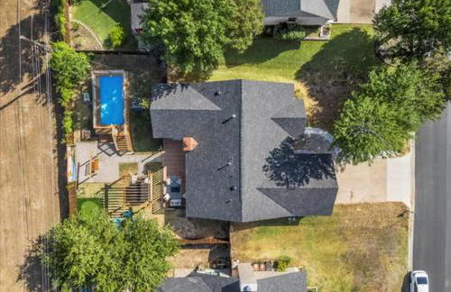 Poolside Paradise Game Room Fire Pit Hot Tub - Foto 50