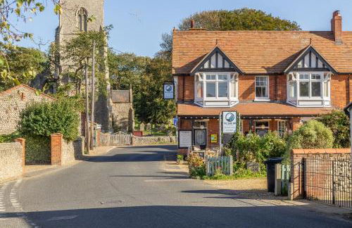 Beach Retreat - Photo 20