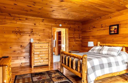 Secluded Cabin with Fireplace and Games in Lily Bay Township, Maine - Foto 45