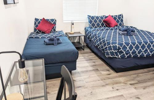 Wonderful 3 Bedroom Home Perfect for Getaway - Photo 49