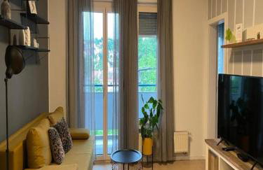 Modern & Charming - Free Private Parking - Foto 12