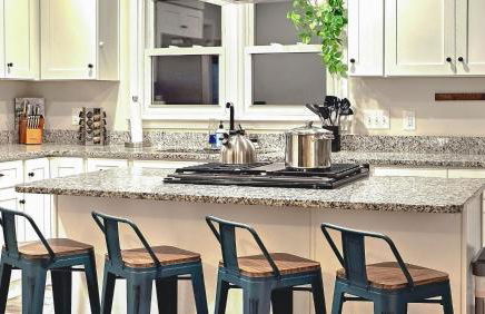 2 King Bed Home, perfect for HPU, Furniture Market - Foto 2