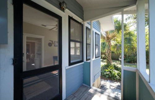 Historic & Cozy Bungalow by Downtown - Foto 35