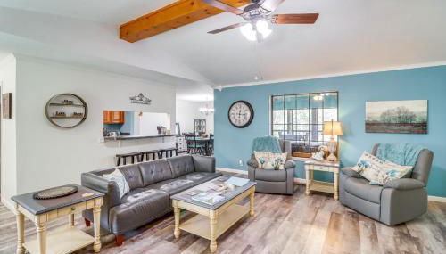 Fairfield Bay Home On Golf Course with Fenced Yard! - Foto 4