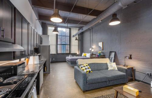 Heart of Strip District - King Bd - Rooftop and Gym - Foto 1