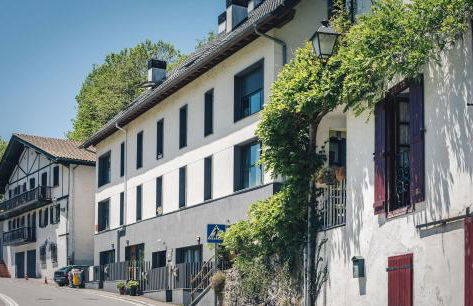 Casa Ferran, amplias habitaciones y apartamentos de montaña - Foto 7