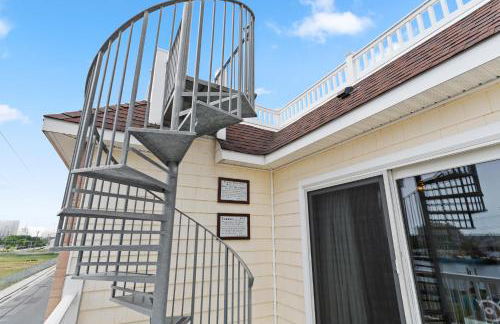❤️ The Top End Townhomes with Stunning Views On One-Of-A-Kind Rooftop Deck! WOW! - Foto 24