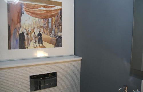 Elegant 2 Bedroom Apartment in Historic 1882 Building Central Sevilla Private Parking & Country Club Access - Foto 34