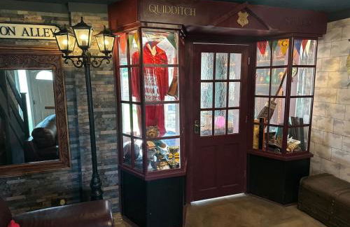 Quidditch Quarters Themed Property - Foto 25