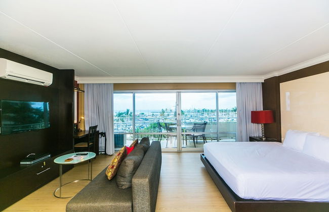 Spacious One Bedroom Harbor View Condos at Ilikai Marina With Private Balcony - Foto 11