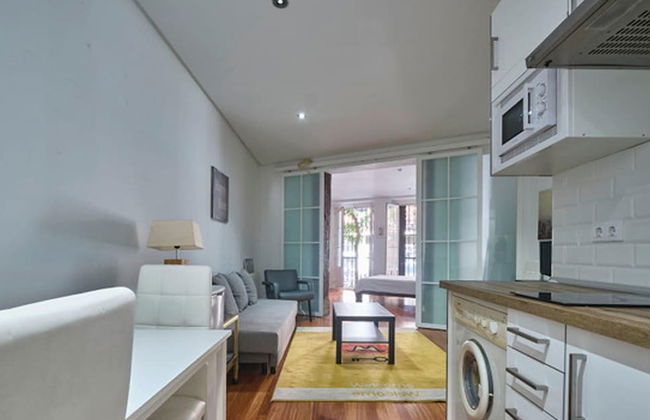 Madrid City Apartment - Photo 8