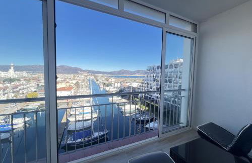 Apartamento Frente al Canal con Terraza y Vistas al Mar - Foto 5