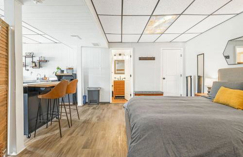 Romantic Garden Studio - 1BR - Indoor Fireplace - Foto 2