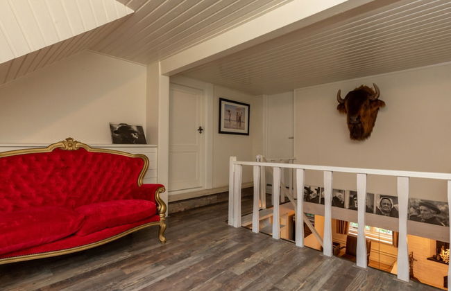 Charming Beach Villa With Thatched Roof - Photo 18