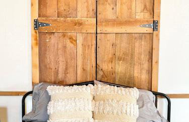 Blufftop Cabin Retreat Hot Tub and Fall Views! - Foto 27