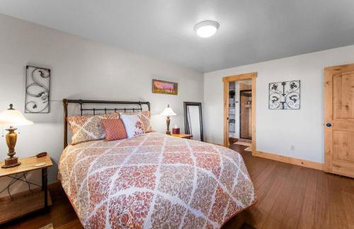 Luxury Lakeview Retreat - Hot Tub, SUP, Sauna & More! - Foto 45