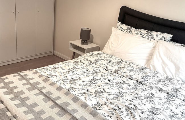 Impeccable 2-bed Apartment in London - Foto 2