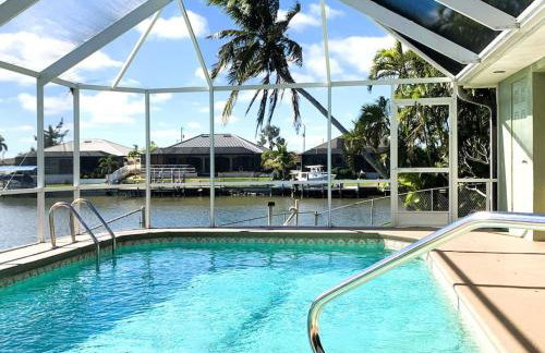 Relax with nature in our Waterfront 4 bedroom -HEATED POOL HOME-KING BED - Foto 28
