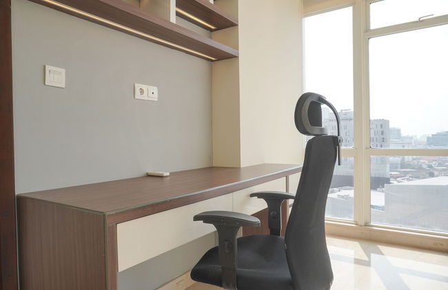 Comfy And Elegant 2Br With Private Lift At Menteng Park Apartment - Photo 22