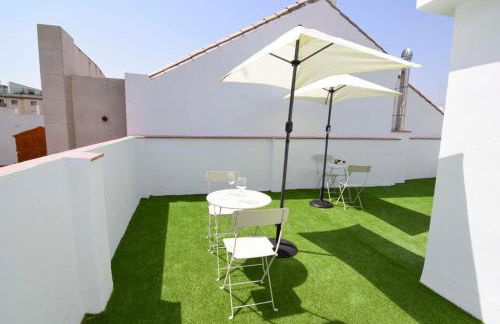 Apartamento con terraza en el centro histórico de Capuchinos - Photo 13