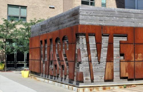 Spacious 2BR Apt on Mass Ave w Kitchen - Foto 1