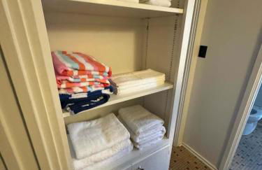 Midcentury Modern - Pool & Hot tub - Retro Retreat - Foto 42