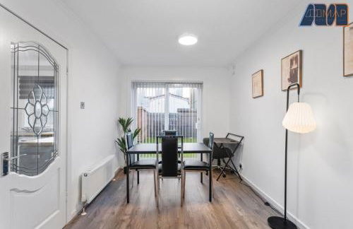 Modern 3 Bed Home in Bathgate with Garden - Photo 30