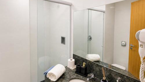 Apartamento completo e moderno com ar condicionado e piscina no centro do RIO - Foto 3, towels, Shower