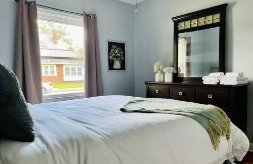 Green Roof Inn - Centrally Located 2BR/1BA Home - Foto 19